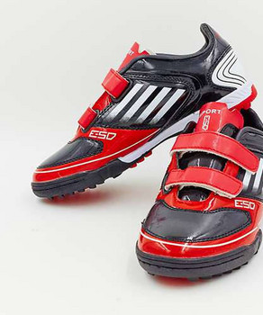 Pantofi de fotbal pentru copii  U3412