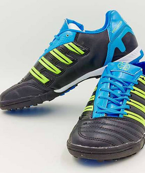 Pantofi de fotbal U3031